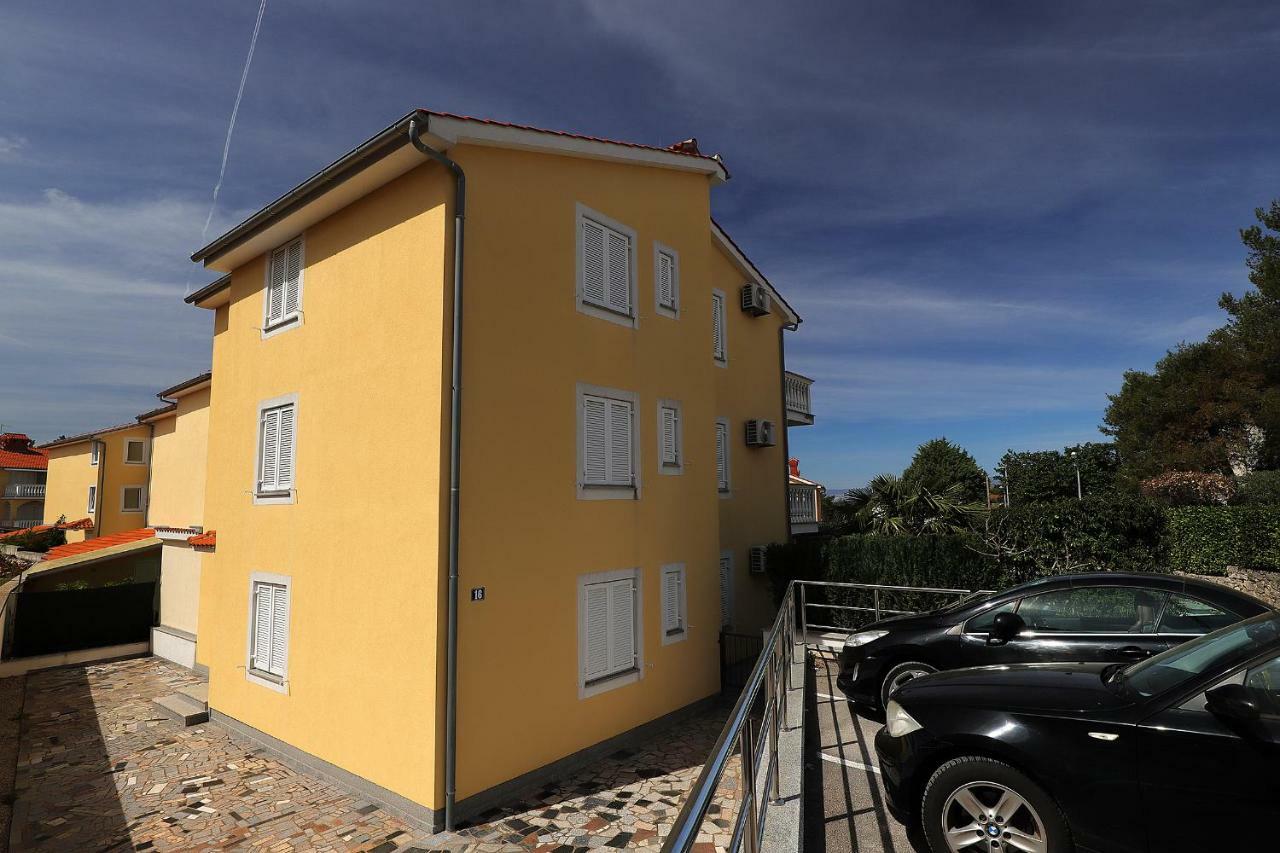 Apartment La God Malinska Luaran gambar
